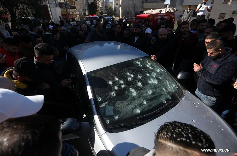 تقرير إخباري : تشييع غاضب لجثامين 3 فلسطينيين قتلوا برصاص الجيش الإسرائيلي في نابلس