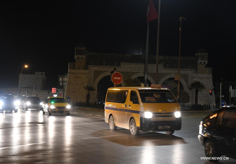 تونس تقرر إلغاء حظر التجوال الليلي وتخفيف إجراءات الدخول إلى البلاد