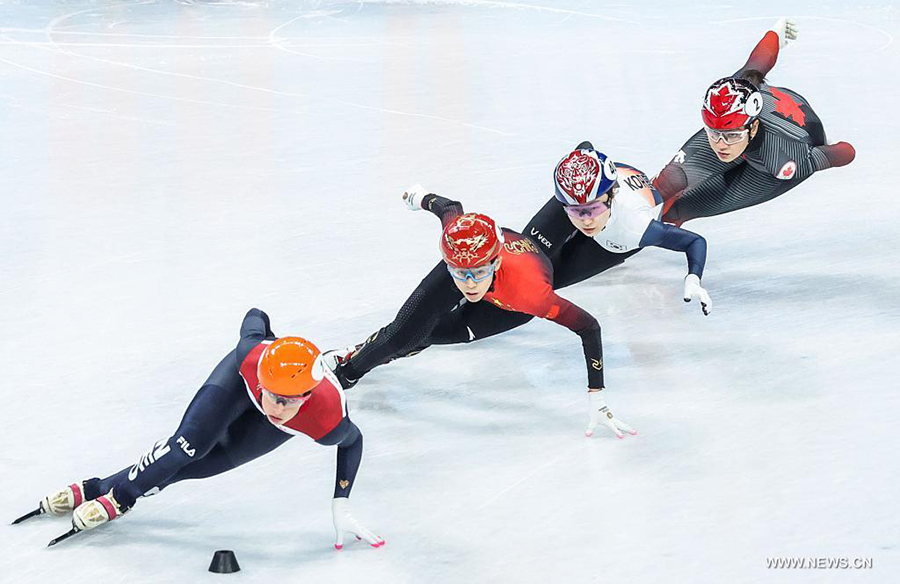 هولندا تفوز بالميدالية الذهبية الأولمبية في سباق التتابع القصير 3000 متر سيدات في 