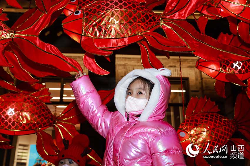 مهرجان الفوانيس يضيء جميع أنحاء الصين