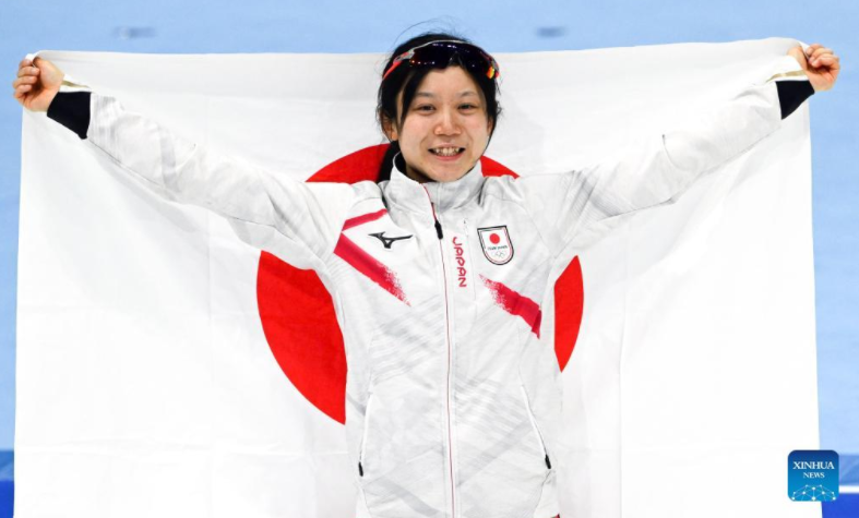 اليابانية تاكاجي تفوز بذهبية التزلج السريع 1000 متر سيدات في أولمبياد بكين 2022
