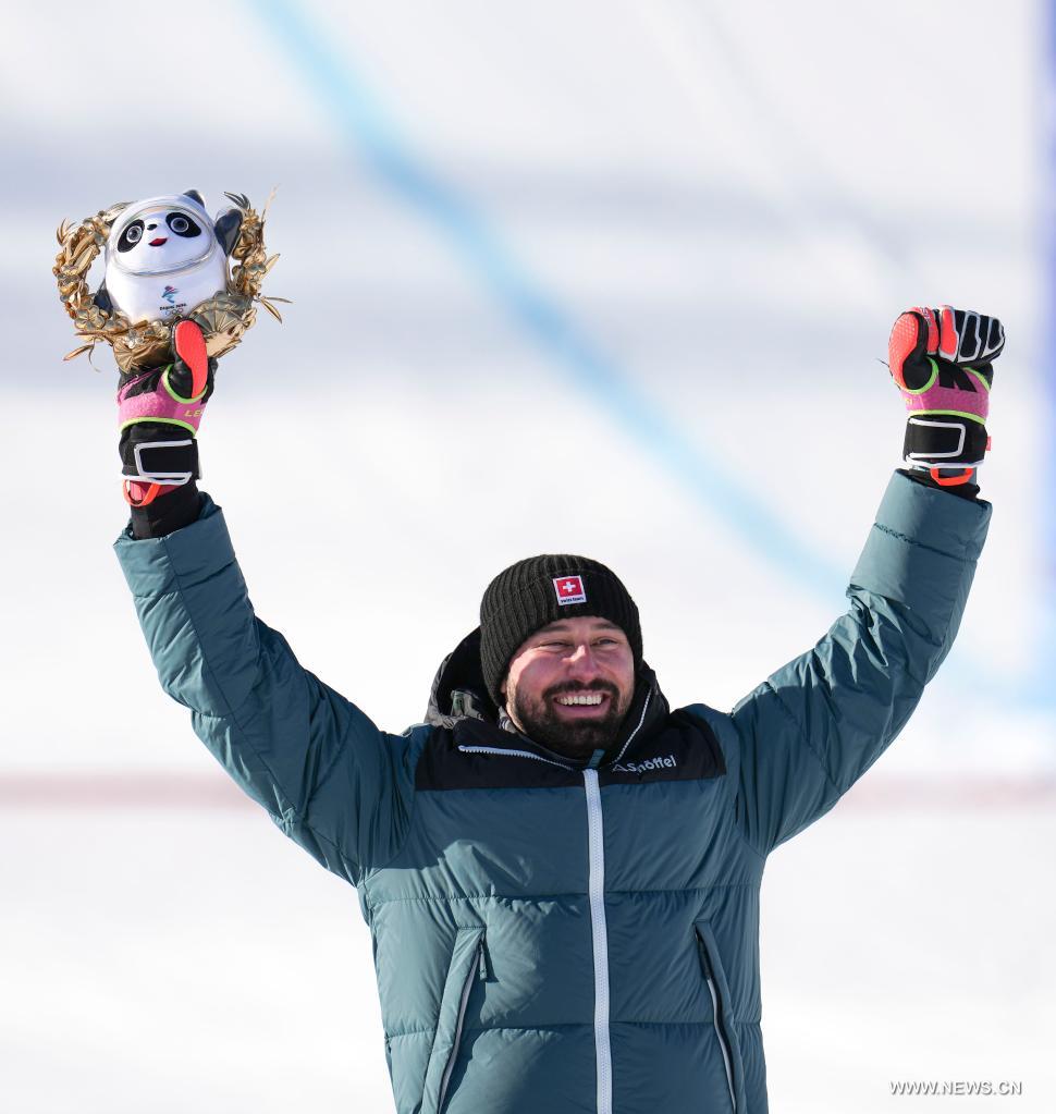 فوز السويسريين ريجيز وفيفا بذهبية وفضية التزلج المتقاطع للرجال في أولمبياد بكين 2022