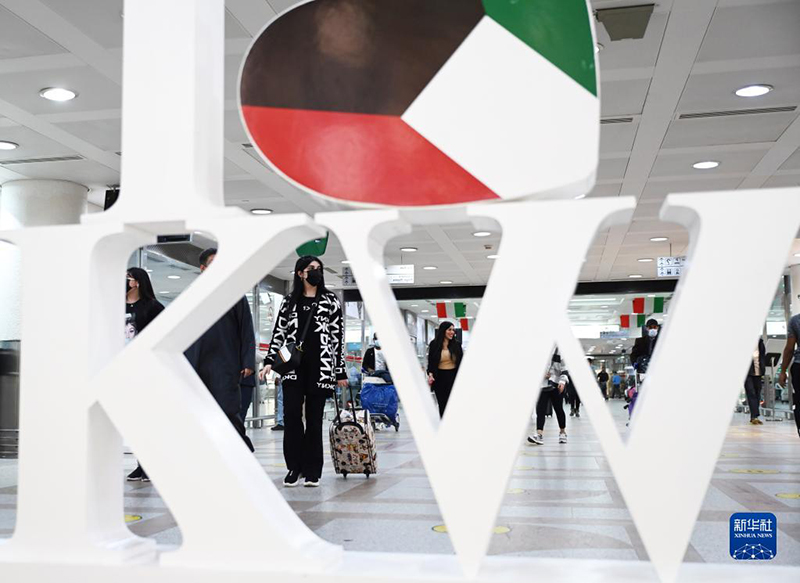 تدابير انفتاح جديدة تدخل حيز التنفيذ في الكويت بعد عامين من القيود بسبب كورونا