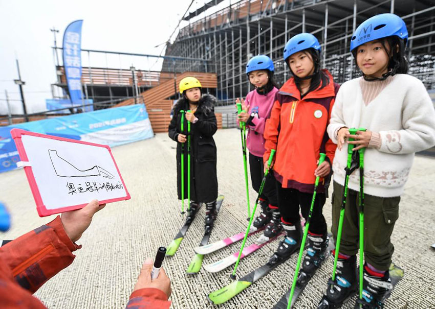 الألعاب البارالمبية الشتوية في بكين .. حلم الجليد في عالم صامت