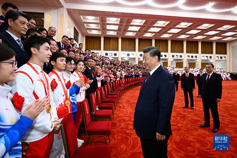 شي يلخص روح دورتي الألعاب الأولمبية والبارالمبية الشتويتين في بكين