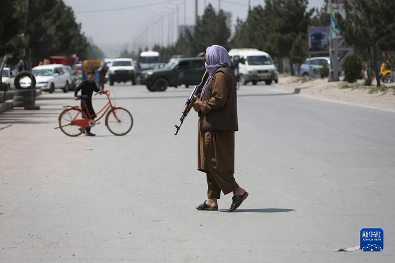 مصرع 34 شخصا على الأقل وإصابة 102 آخرين في انفجارين شمالي أفغانستان