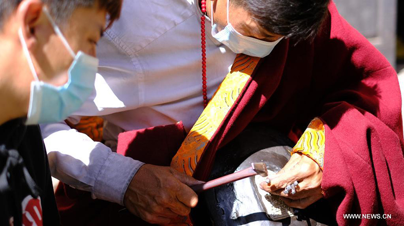 التراث الثقافي غير المادي التبتي يولد من جديد من خلال الوراثة