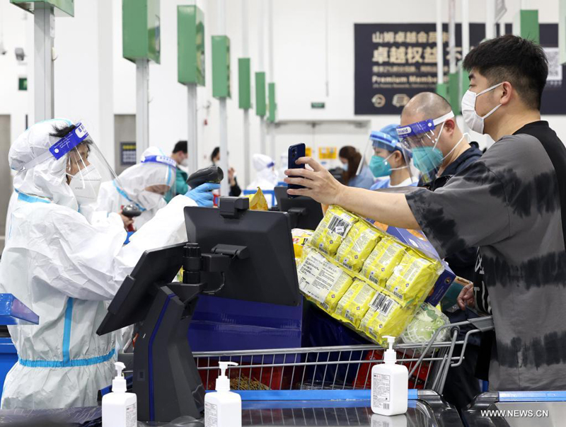 إعادة فتح متاجر السوبر ماركت في شانغهاي