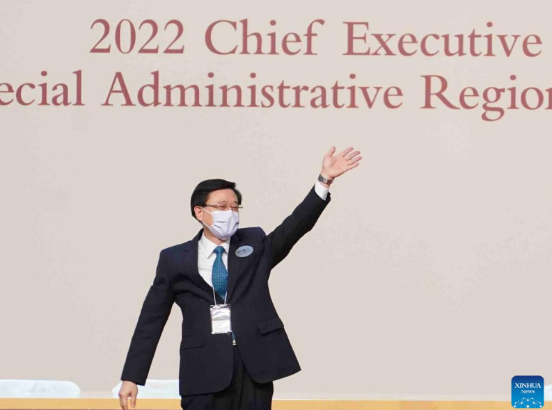انتخاب جون لي رئيساً تنفيذياً مكلفاً لمنطقة هونغ كونغ الإدارية الخاصة لولاية سادسة