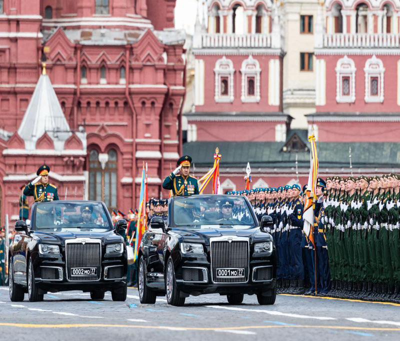 روسيا تقيم عرضا عسكريا احتفالا بيوم النصر