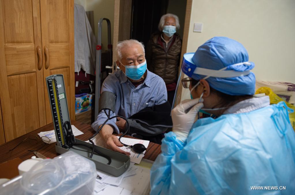 الخدمة المنزلية للتطعيم ضد كوفيد-19 في بكين