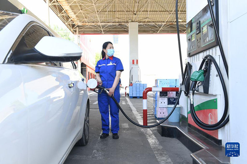 الصين ترفع أسعار البيع بالتجزئة للوقود