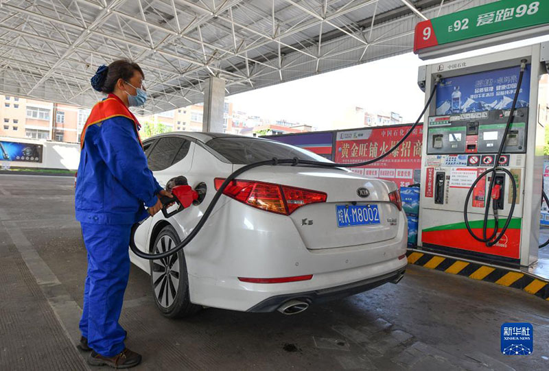 الصين ترفع أسعار البيع بالتجزئة للوقود