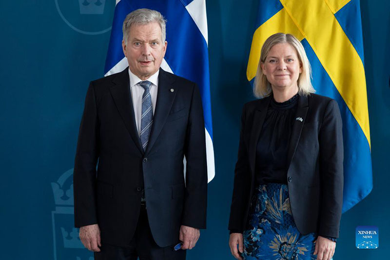 السويد وفنلندا تتقدمان بطلب الانضمام للناتو الأربعاء