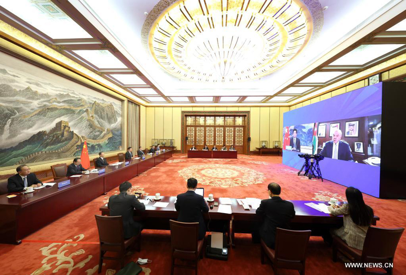 كبير المشرعين الصينيين يجري محادثات مع رئيس مجلس الأعيان الأردني