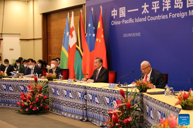 وزير الخارجية الصيني: التعاون بين الصين ودول جزر الباسيفيك يقدم مستقبلا مشرقا