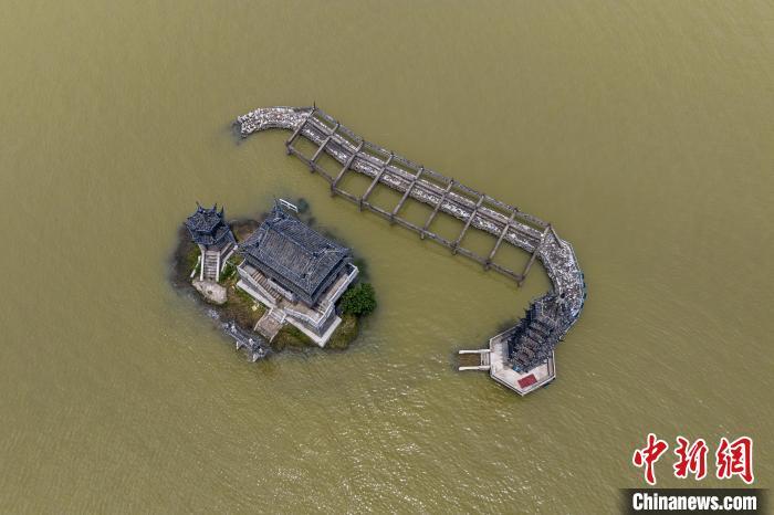مستوى المياه في بحيرة بويانغ في جيانغشي مستمر في الارتفاع