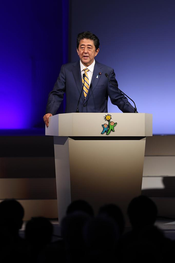رئيس الوزراء الياباني السابق آبي لم يُظهر أي مؤشرات حيوية بعد تعرضه لإطلاق نار