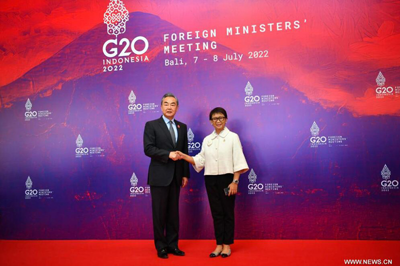 وزير الخارجية الصيني يدعو إلى تعددية حقيقية وتعاون متبادل الربح في اجتماع وزراء خارجية مجموعة الـ20
