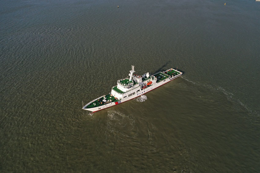 فوجيان تطلق أكبر سفينة الإنقاذ البحري في مضيف تايوان