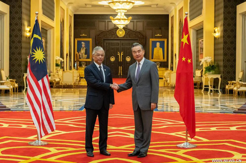 الصين وماليزيا توافقان على توسيع وتعزيز مشروعات مبادرة الحزام والطريق الرئيسية