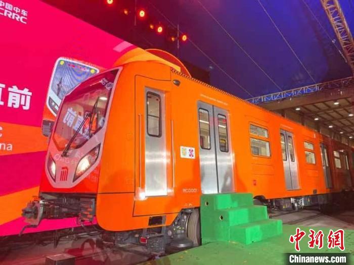 شركة صينية تصنع قطارات مترو ذات عجلات مطاطية لمدينة مكسيكو 
