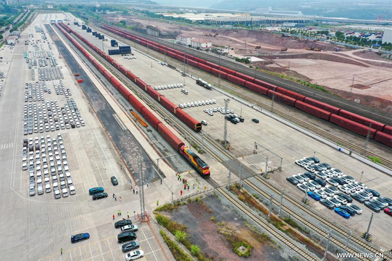 إطلاق خدمات الشحن عبر السكك الحديدية بين تشونغتشينغ الصينية وموسكو