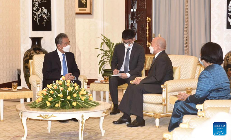 الصين وكمبوديا تتعهدان بمواصلة الصداقة التقليدية قدما