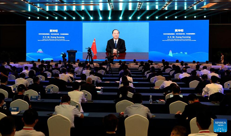 مسؤول بارز بالحزب الشيوعي الصيني يشدد على تعزيز المساهمة الإعلامية في بناء الحزام والطريق