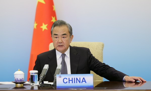 وزير الخارجية الصيني يقدم اقتراحا بشأن بناء مجتمع مصير مشترك بين الصين وإفريقيا