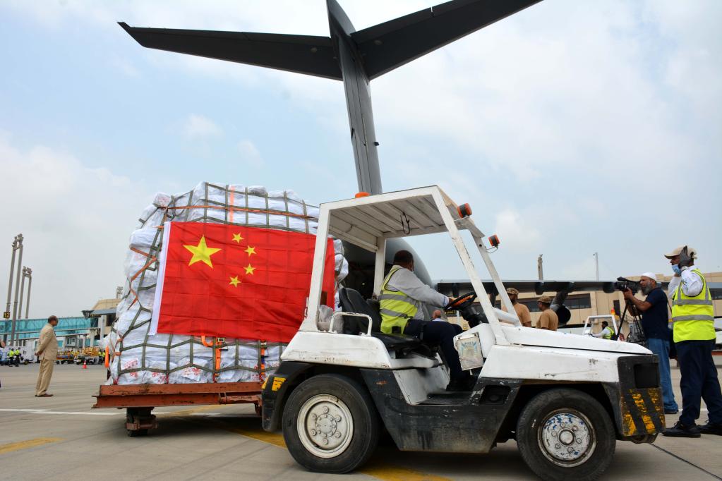 الصين تقدم مساعدات إنسانية لباكستان
