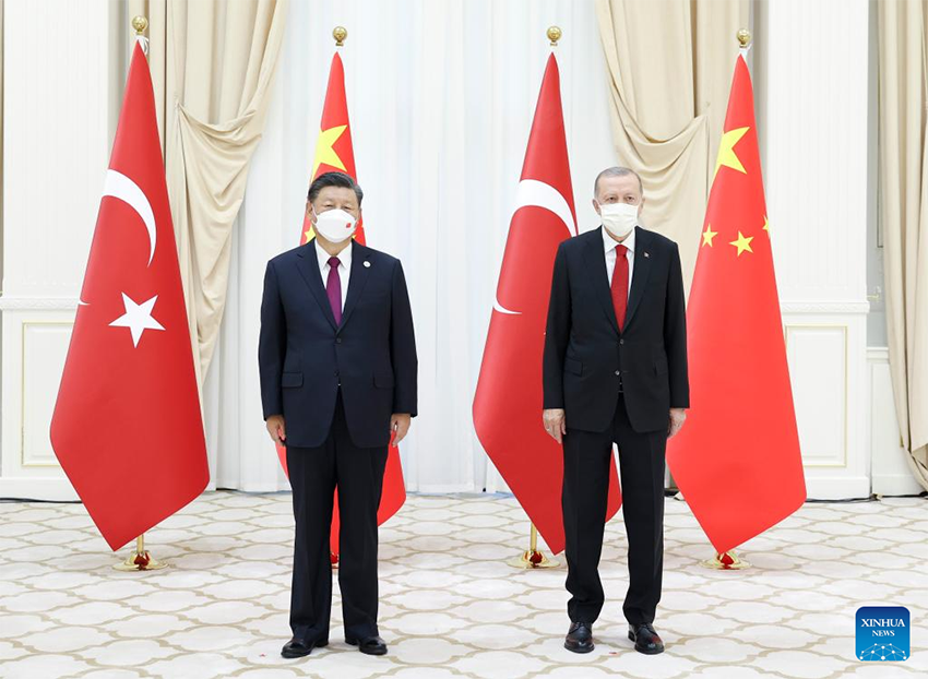 شي يلتقي الرئيس التركي رجب طيب أردوغان