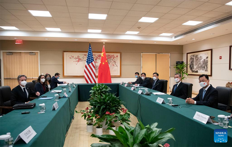 وزير الخارجية الصيني: على الولايات المتحدة أن تتعلم دروسا من العلاقات الصينية الأمريكية المتضررة بشدة