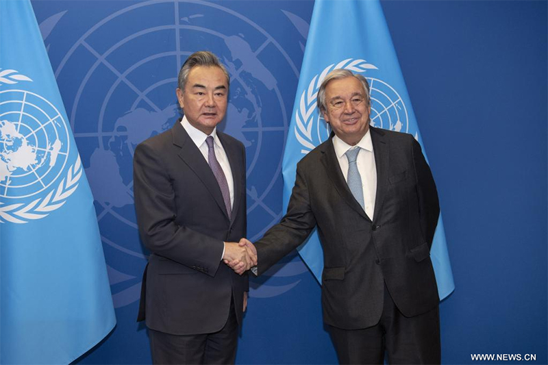 وزير الخارجية الصيني يلتقي الأمين العام للأمم المتحدة في نيويورك