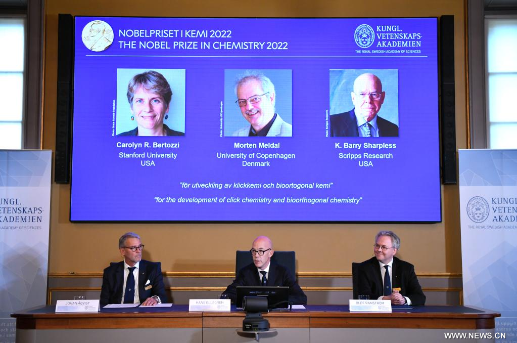 نوبل في الكيمياء 2022 لثلاثة علماء