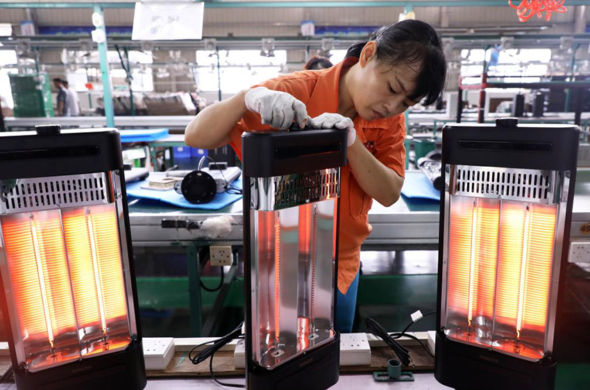  فوشان الصينية تصدر معدات تدفئة إلى دول الاتحاد الأوروبي