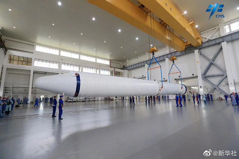 وصول صاروخ حامل إلى موقع الإطلاق استعدادا للقيام بمهمة شحن لمحطة الفضاء الصينية