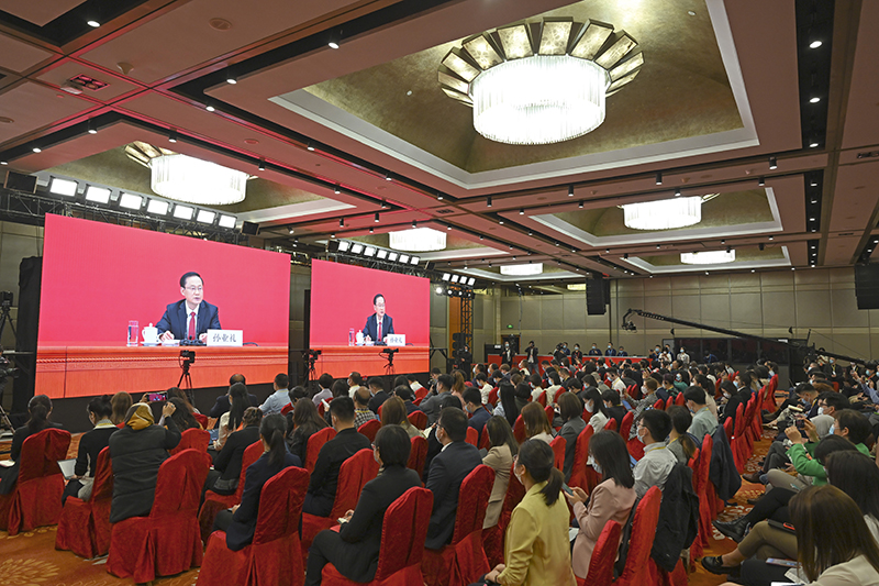 متحدث: القيادة الجديدة للحزب الشيوعي الصيني ستلتقي بالصحافة