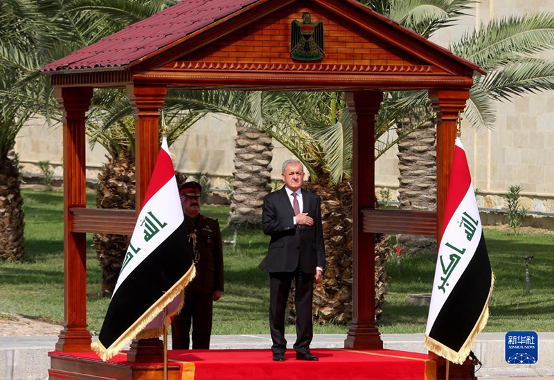 الرئيس العراقي الجديد يعرب عن أمله بالإسراع بتشكيل الحكومة