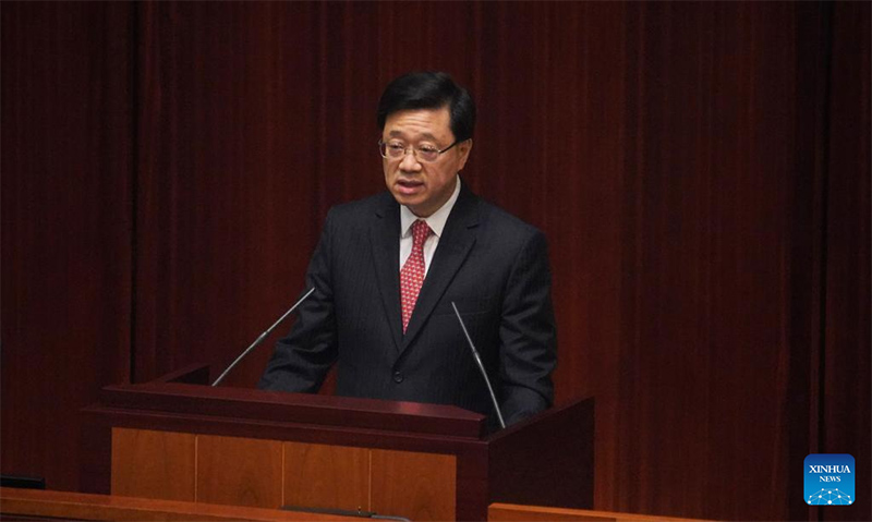 الرئيس التنفيذي لمنطقة هونغ كونغ الإدارية الخاصة يلقي أول كلمة سياسات