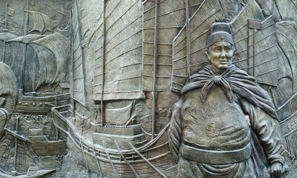 زار عُمان قبل 600 سنة.. صلالة تحتضن النصب التذكاري للبحار الصيني المُسلم تشنغ خه