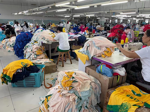 مصنع الملابس الرياضية في إيوو: تصميم أصلي لفتح سوقًا أكبر