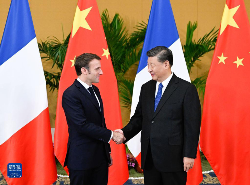 الرئيس الصيني شي جين بينغ يلتقي نظيره الفرنسي إيمانويل ماكرون