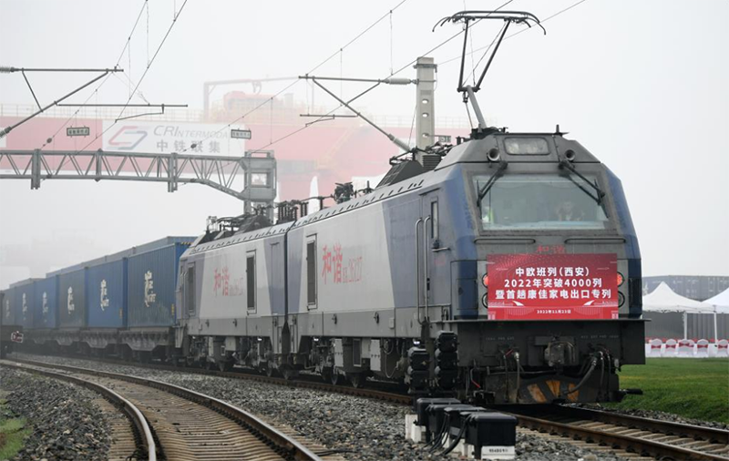 انطلاق قطار الشحن بين الصين وأوروبا في رحلته الـ4000 خلال عام 2022