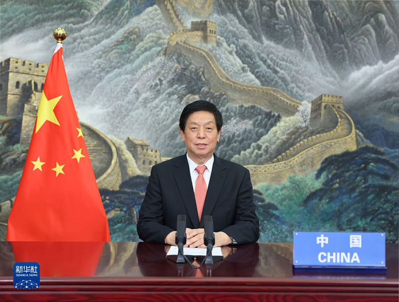 كبير المشرعين الصينيين يدعو إلى تعزيز التبادلات البرلمانية مع الآسيان