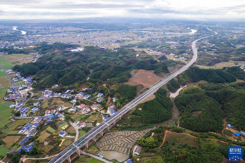 إفتتاح أول طريق سريع ذكي في هونان