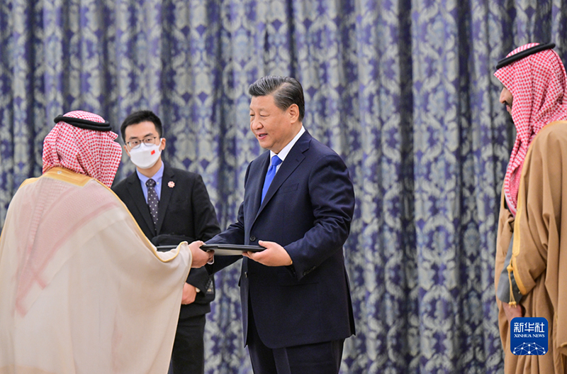 الرئيس الصيني شي جين بينغ يتسلم شهادة الدكتوراه الفخرية من جامعة الملك سعود