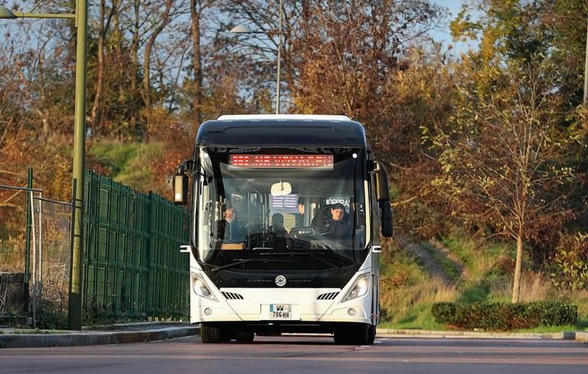 حافلة ذاتية القيادة صينية ستبدأ نقل الركاب في باريس