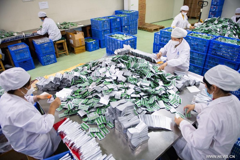 تعزيز أعمال الإنتاج لزيادة إمداد الأدوية في وسط الصين