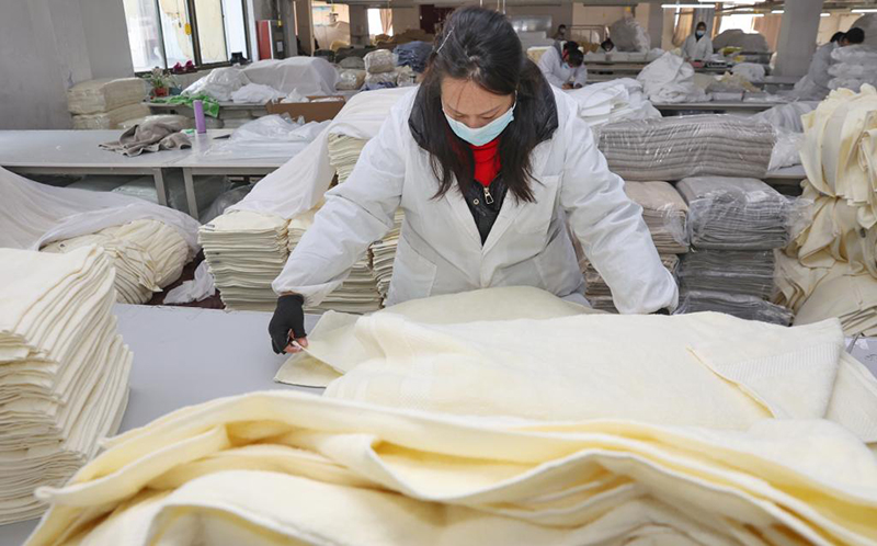 نانتونغ، جيانغسو: شركات المناشف تكثف إنتاج منتجات التصدير 